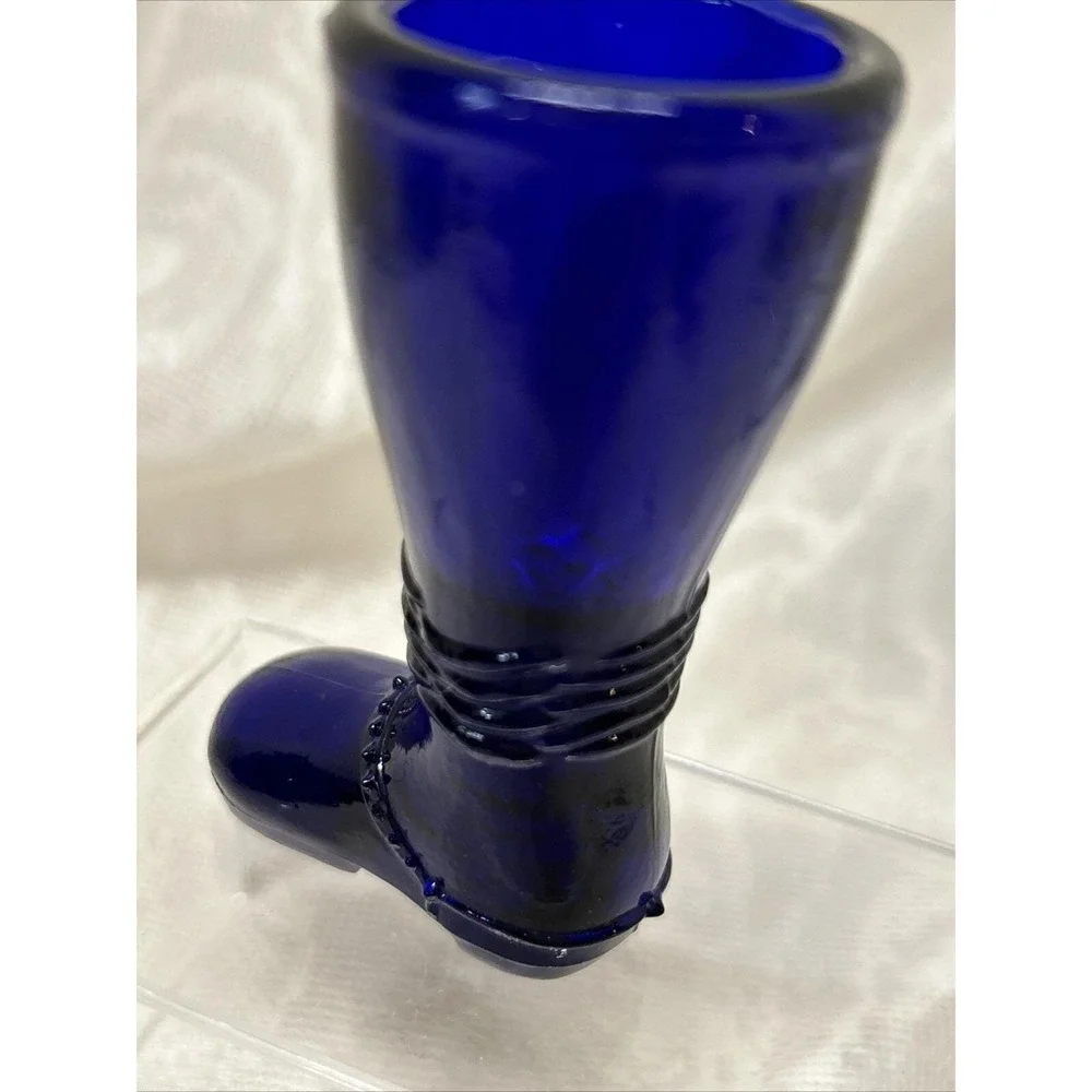 The Unbranded Brand cobalt blue